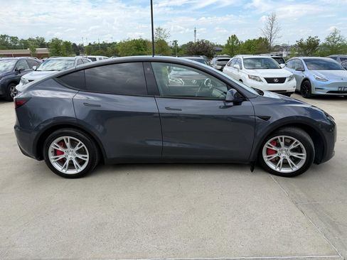 Used 2023 Tesla Model Y Long Range image 4