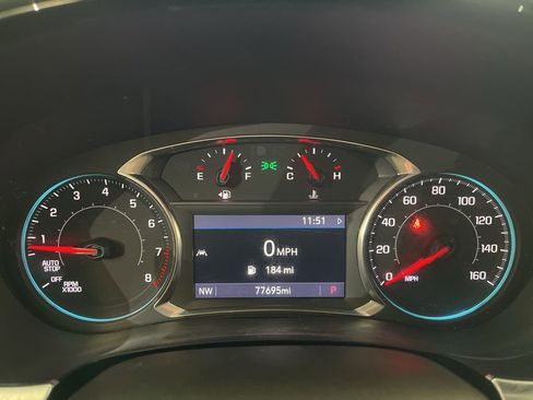 Used 2022 Chevrolet Traverse LT image 19