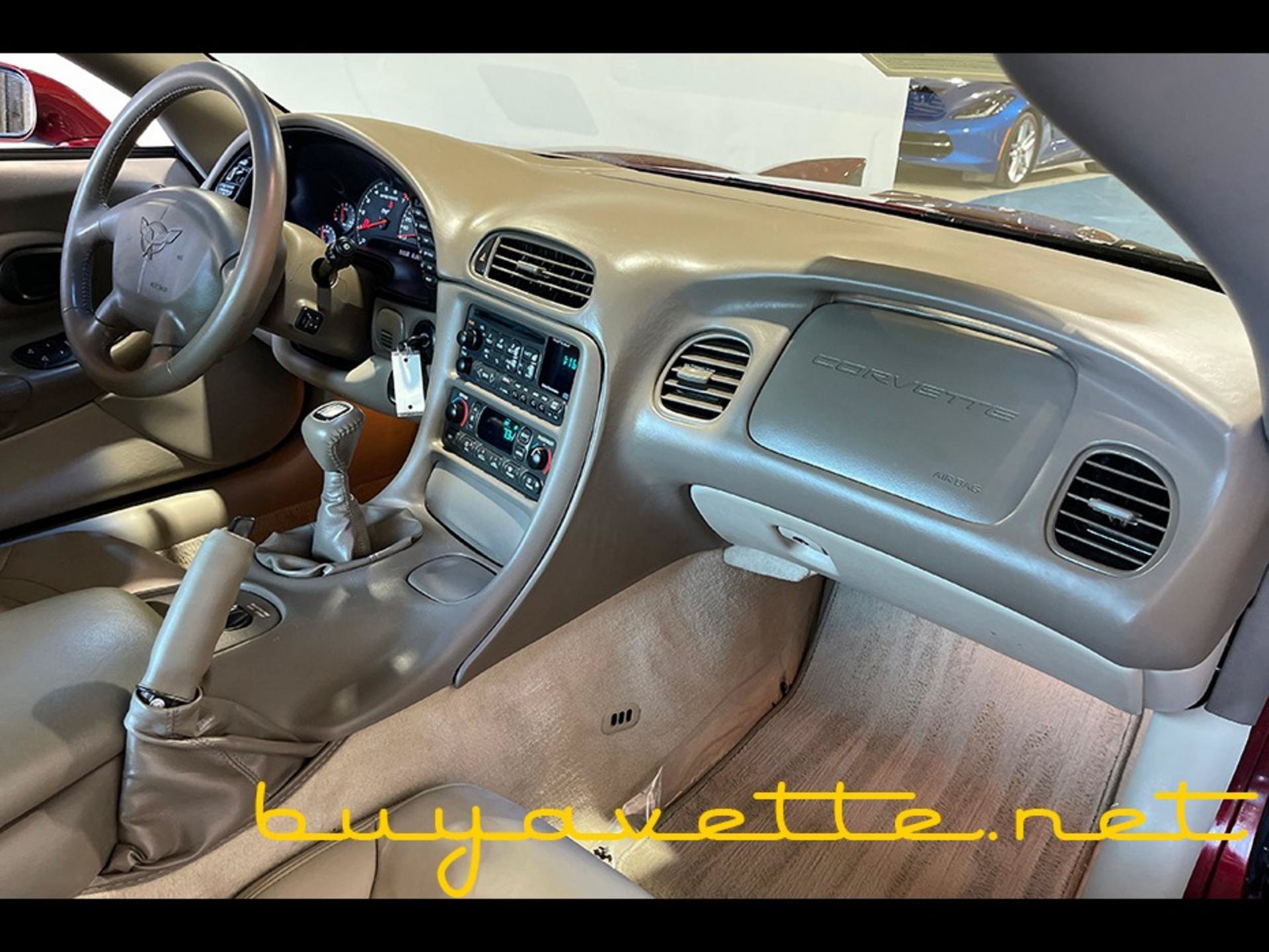 Used 2003 Chevrolet Corvette Coupe w/ Preferred Equipment Group RWD image 25
