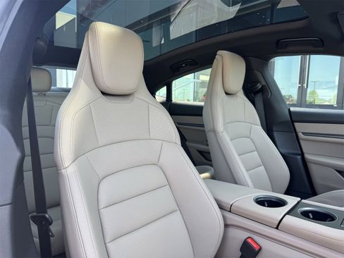 New 2025 Porsche Taycan image 32