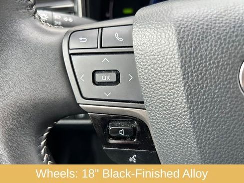 Used 2025 Toyota Camry SE image 21