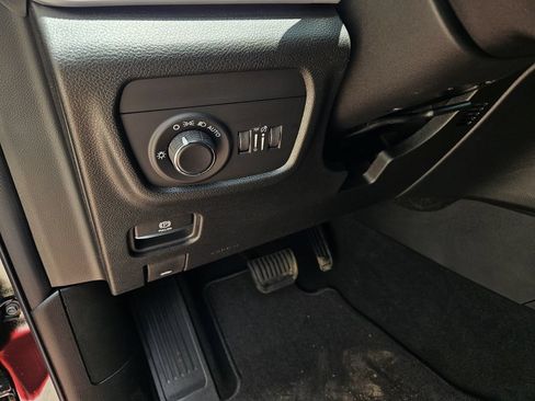 New 2026 Jeep Grand Cherokee Altitude AWD/4WD image 12