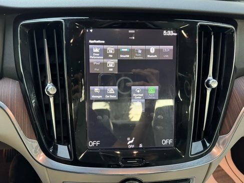 Used 2021 Volvo S60 T5 Momentum image 28