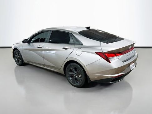 Used 2023 Hyundai Elantra SEL image 5