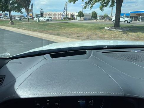 Used 2022 Volvo S60 T8 Inscription w/ Advanced Package image 7