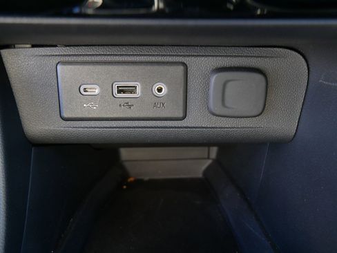 Used 2023 Buick Encore GX Preferred w/ Cold Weather Comfort Package image 19