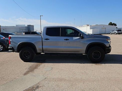 Used 2023 Chevrolet Silverado 1500 ZR2 w/ Technology Package AWD/4WD image 9