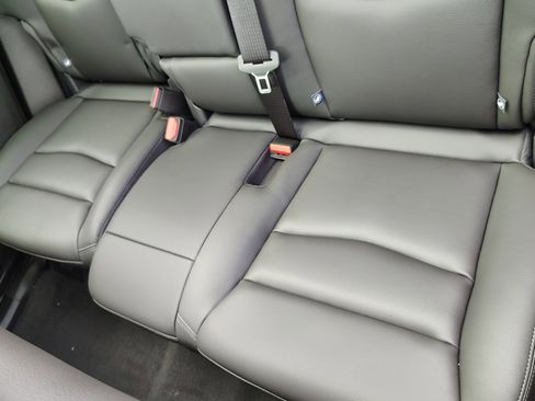 New 2025 Cadillac XT6 Luxury image 36