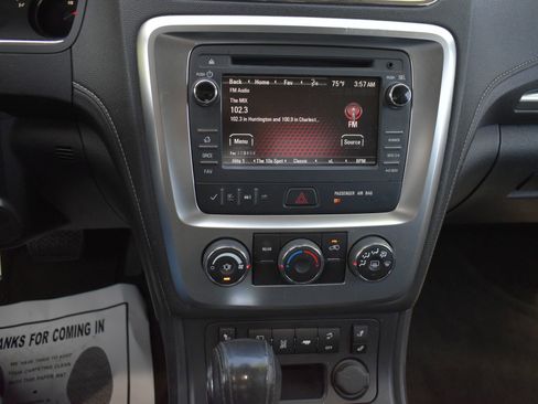 Used 2014 GMC Acadia SLE image 27