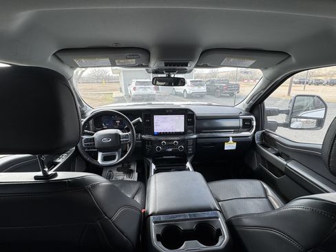 Used 2025 Ford F250 Lariat w/ Chrome Package image 10