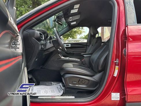 Used 2023 Ford Explorer ST-Line w/ Class IV Trailer Tow Package AWD/4WD image 32
