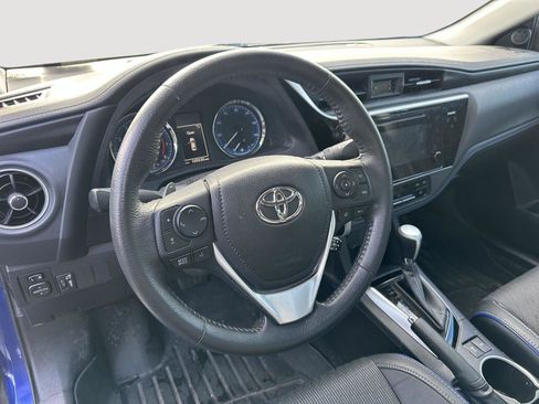 Used 2017 Toyota Corolla LE image 11