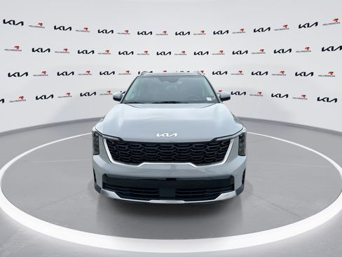 Certified 2025 Kia Sorento S w/ Panoramic Sunroof Package FWD image 3