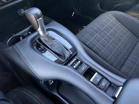 Used 2023 Honda HR-V LX image 25