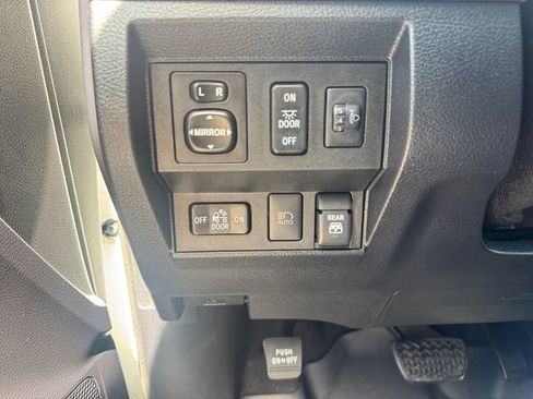 Certified 2020 Toyota Tundra Limited RWD image 24