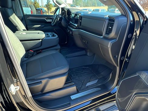 Used 2025 Chevrolet Silverado 1500 LT image 20