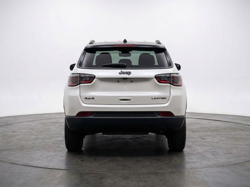 Used 2025 Jeep Compass Trailhawk AWD/4WD image 7