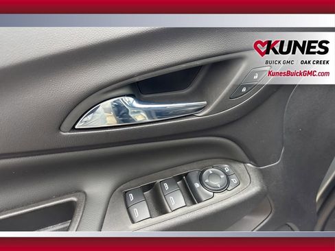 Used 2024 Chevrolet Equinox LT image 9