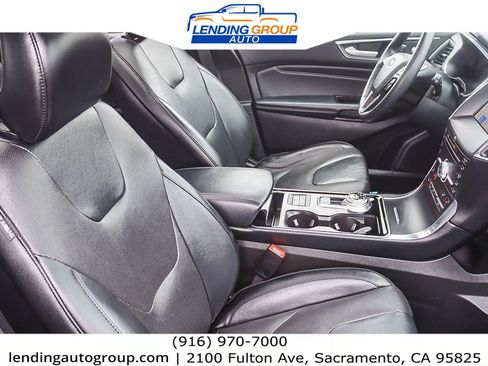 Used 2019 Ford Edge Titanium w/ Equipment Group 301A image 16