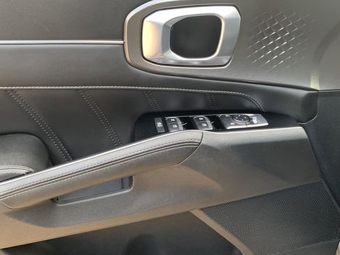 Used 2022 Kia Sorento SX image 23