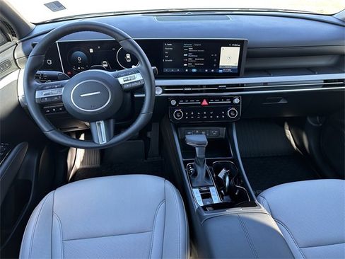 Used 2025 Hyundai Santa Cruz Limited image 23