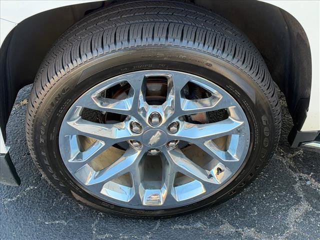Used 2018 Chevrolet Suburban Premier AWD/4WD image 40