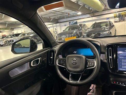 Certified 2023 Volvo C40 P8 Recharge Ultimate image 25