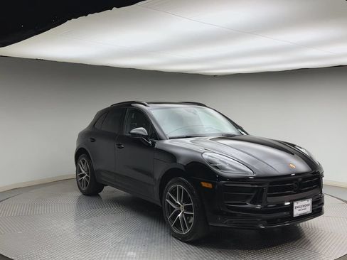Used 2024 Porsche Macan AWD/4WD image 8
