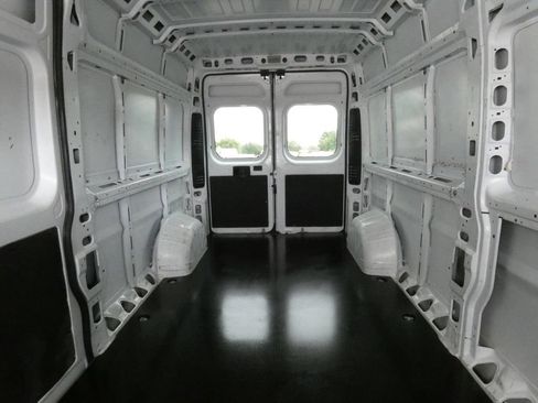 Used 2023 RAM ProMaster 2500 FWD image 21