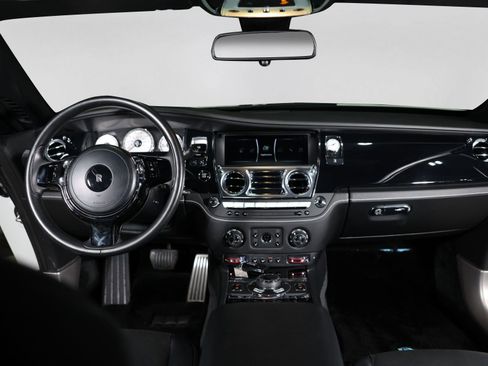 Used 2019 Rolls-Royce Wraith RWD image 5
