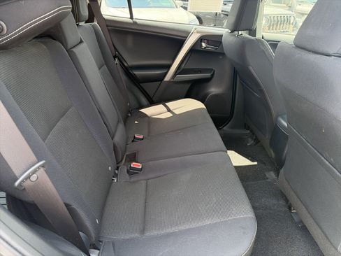 Used 2018 Toyota RAV4 XLE AWD/4WD image 15