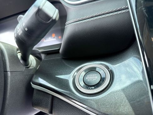 Used 2022 Jeep Grand Cherokee L Laredo w/ Luxury Tech Group I image 11