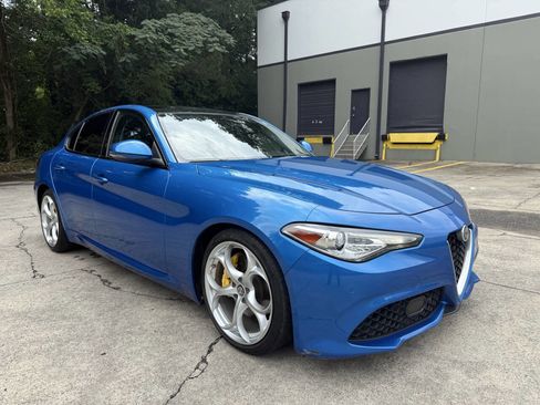Used 2018 Alfa Romeo Giulia Ti Sport w/ Quick Order Package 22U Sport RWD image 1