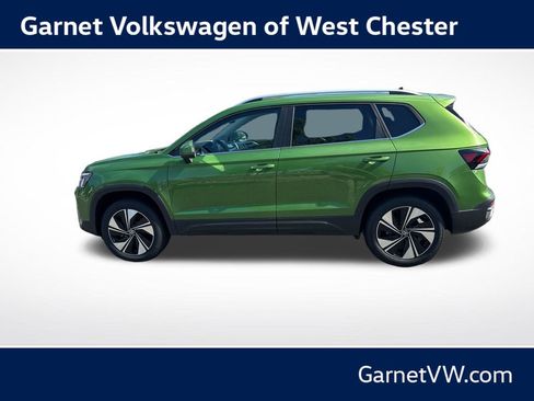 New 2026 Volkswagen Taos SE AWD/4WD image 2