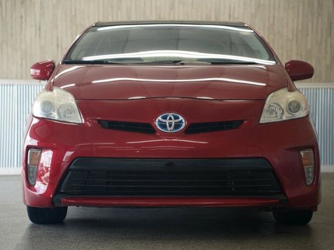 Used 2014 Toyota Prius Three w/ Solar Roof Package FWD image 3