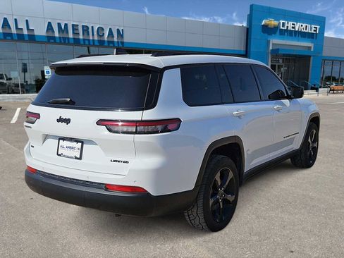 Used 2022 Jeep Grand Cherokee L Limited w/ Black Appearance Package RWD image 8