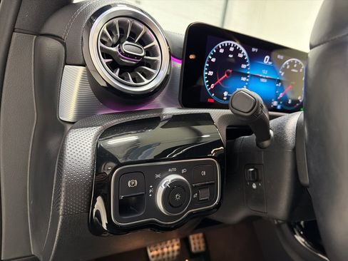 Used 2022 Mercedes-Benz A 220 4MATIC image 14