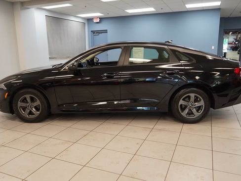 Used 2021 Kia K5 LX FWD image 2