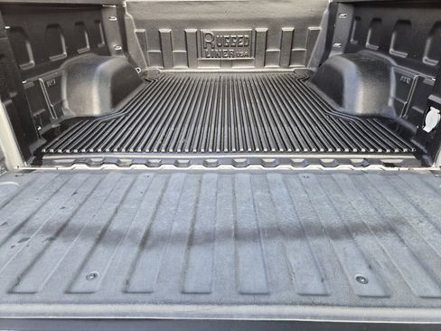 Used 2023 Chevrolet Silverado 1500 Custom RWD image 31