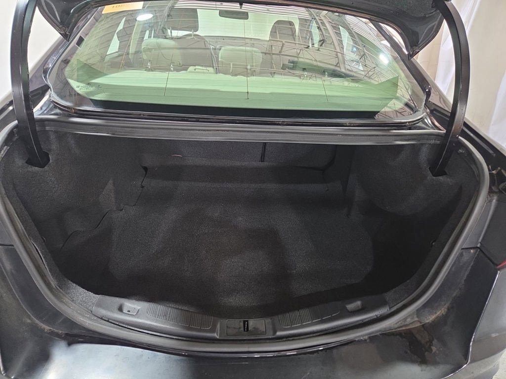 Used 2020 Ford Fusion SE FWD image 5