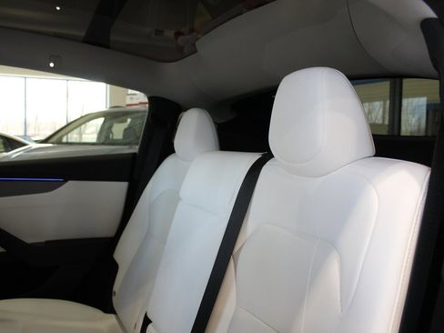 Used 2026 Tesla Model Y Long Range image 20