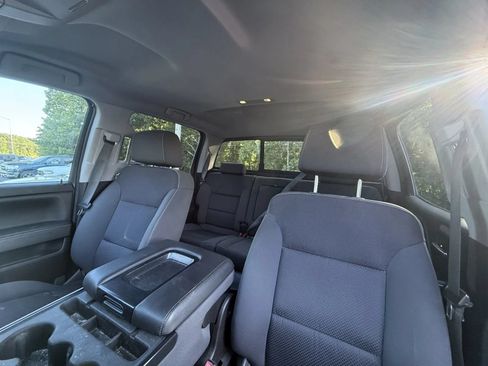 Used 2018 Chevrolet Silverado 1500 LT w/ All Star Edition AWD/4WD image 8