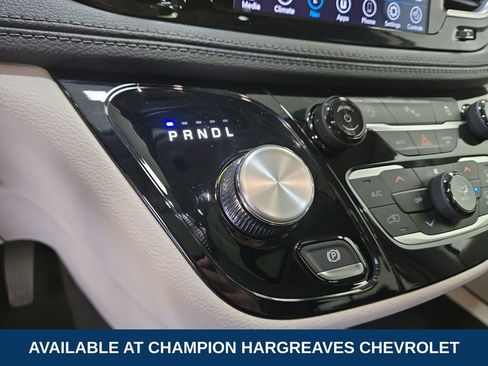 Used 2020 Chrysler Pacifica Limited w/ Tire & Wheel Group image 21