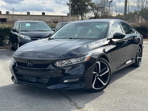 Used 2019 Honda Accord Sport image 3