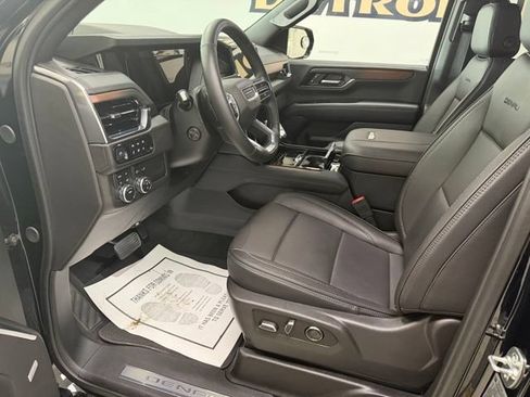 Used 2025 GMC Yukon Denali AWD/4WD image 12