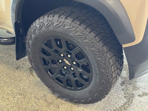 Used 2023 Chevrolet Colorado Trail Boss w/ Advanced Trailering Package image 4
