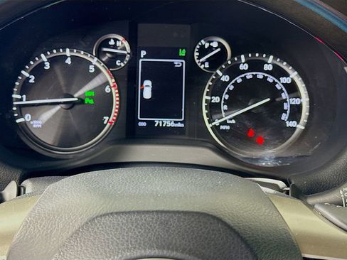 Used 2020 Lexus GX 460 Premium image 12