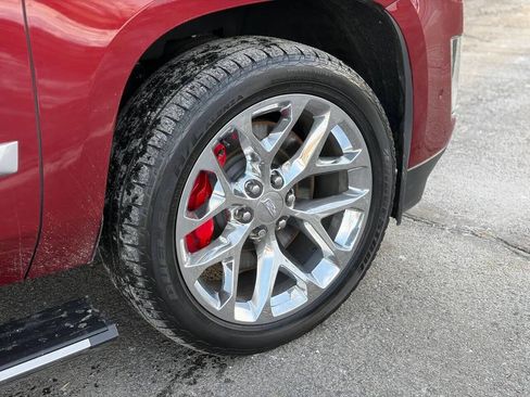 Used 2018 Cadillac Escalade Premium Luxury image 11