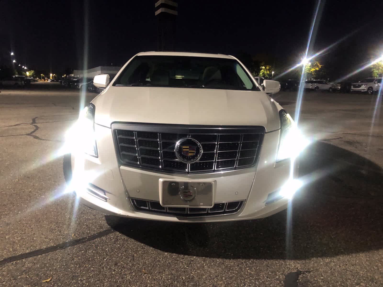 Used 2014 Cadillac XTS Luxury w/ Driver Awareness Package FWD image 2