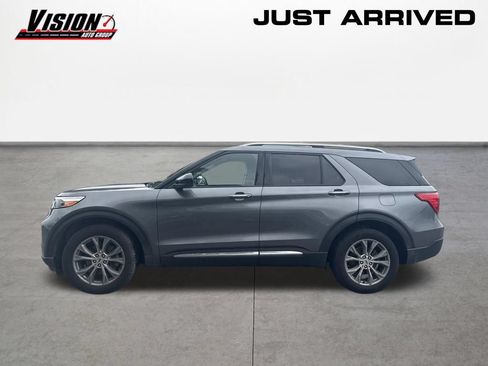 Used 2022 Ford Explorer Limited AWD/4WD image 2